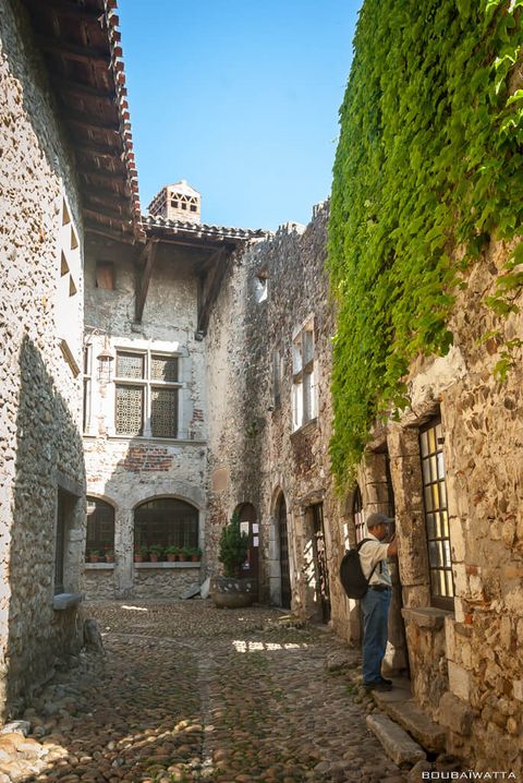Pérouges cité médiévale -16 Juin 2012